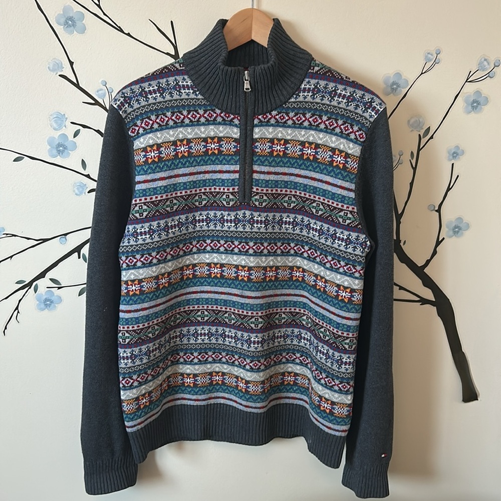 Tommy Hilfiger VGUC beautiful design  pull on sweater with half zip, Cotton
